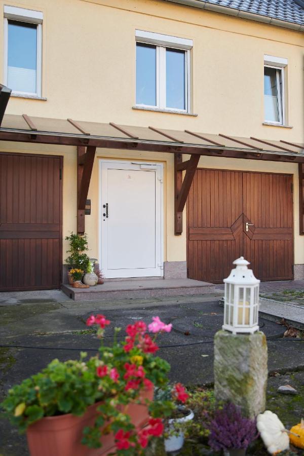 Gemuetliche Ferienwohnung In Laendlicher Lage Riesa Esterno foto